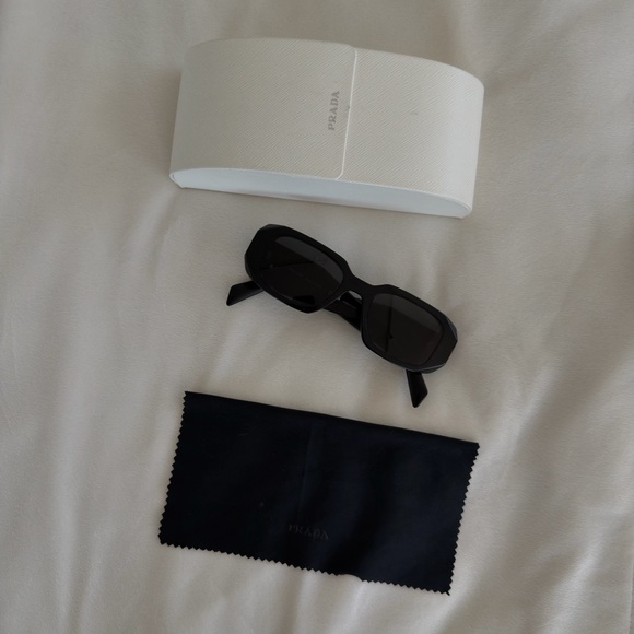 Prada Symbole sunglasses - Picture 4 of 10